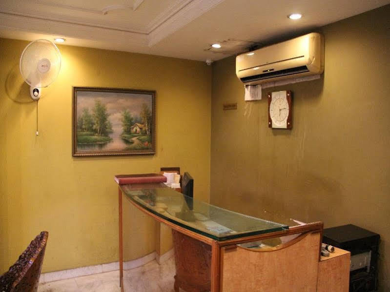 Alka Premiere Hotel New Delhi Exterior photo