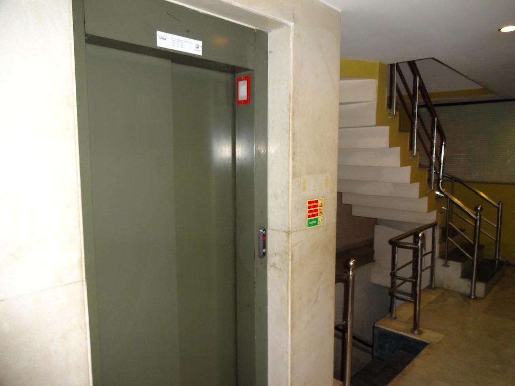 Alka Premiere Hotel New Delhi Exterior photo
